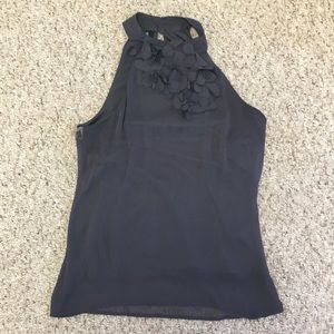 Sleeveless gray shirt